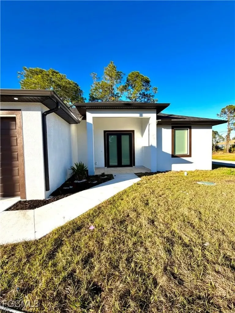 3155 Sunshine Boulevard Lehigh Acres FL 33971