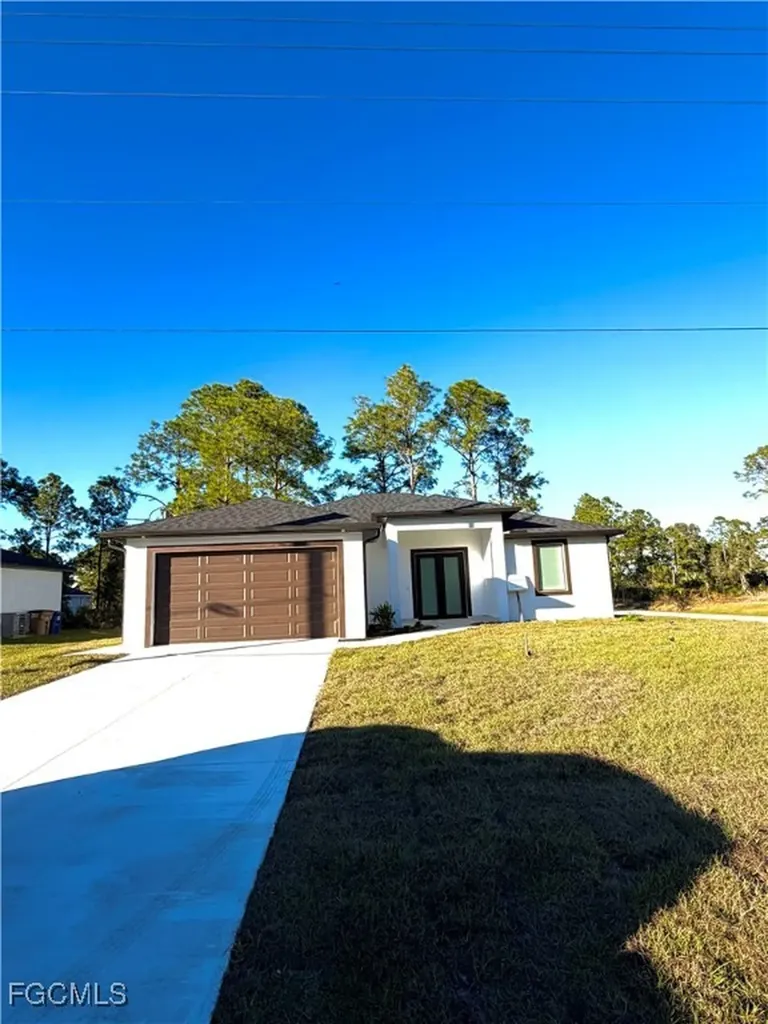 3155 Sunshine Boulevard Lehigh Acres FL 33971