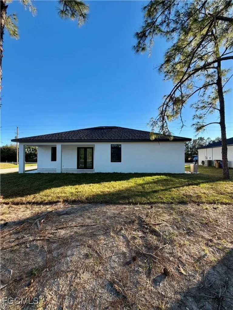 3155 Sunshine Boulevard Lehigh Acres FL 33971