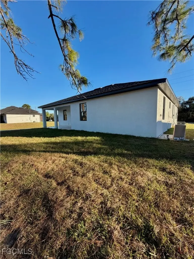 3155 Sunshine Boulevard Lehigh Acres FL 33971