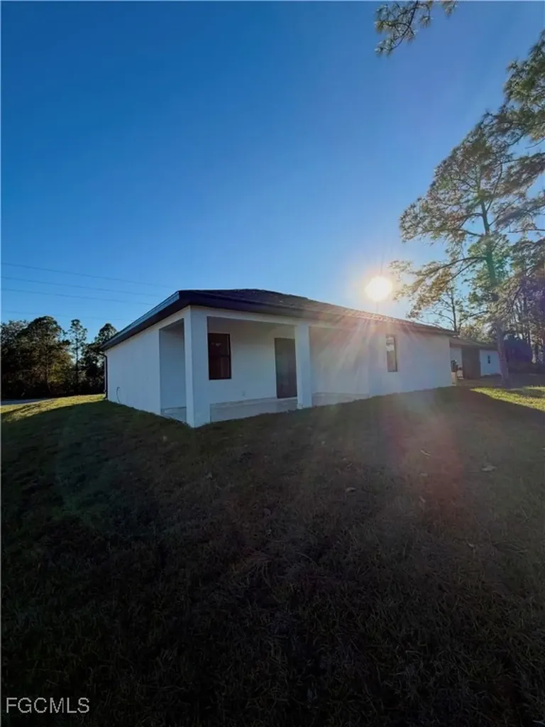 3155 Sunshine Boulevard Lehigh Acres FL 33971