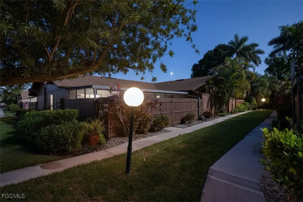 15476 Crystal Lake Drive North Fort Myers FL 33917