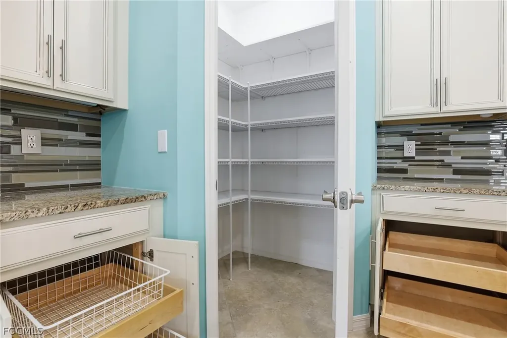 3177 Royal Gardens Avenue Fort Myers FL 33916