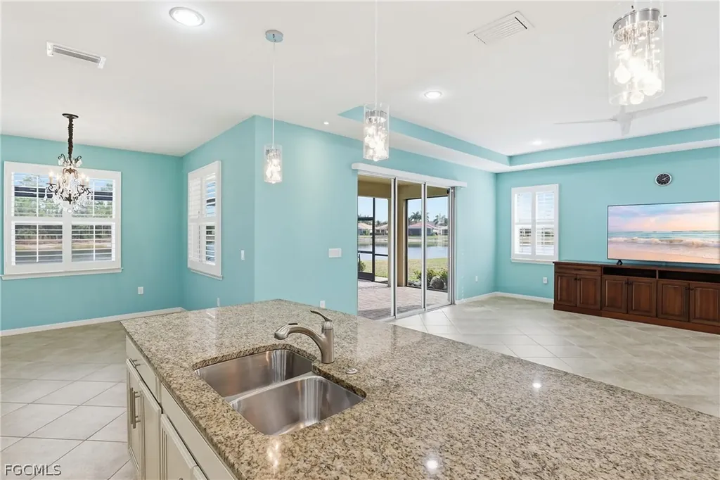 3177 Royal Gardens Avenue Fort Myers FL 33916