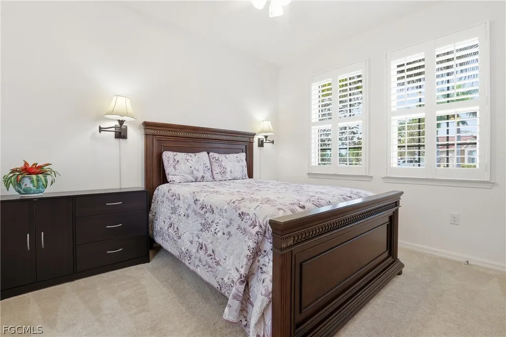 3177 Royal Gardens Avenue Fort Myers FL 33916
