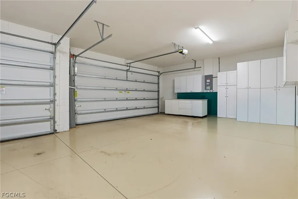 3177 Royal Gardens Avenue Fort Myers FL 33916