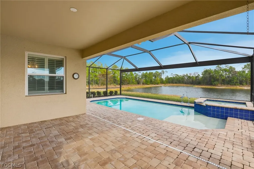 3177 Royal Gardens Avenue Fort Myers FL 33916
