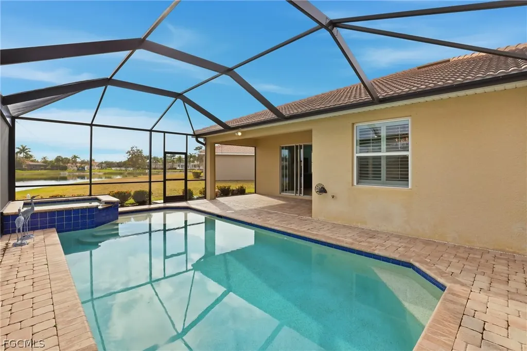 3177 Royal Gardens Avenue Fort Myers FL 33916