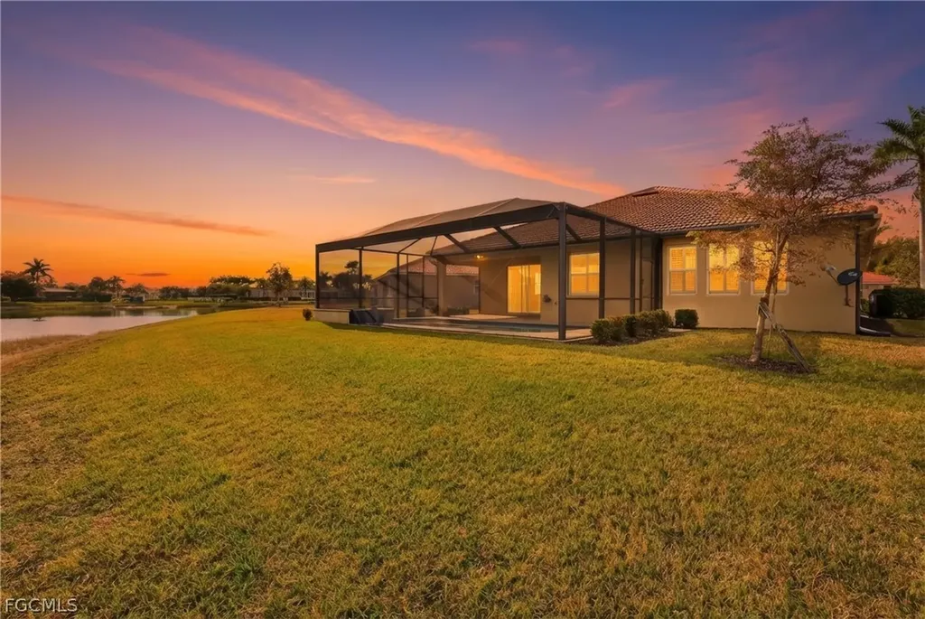 3177 Royal Gardens Avenue Fort Myers FL 33916