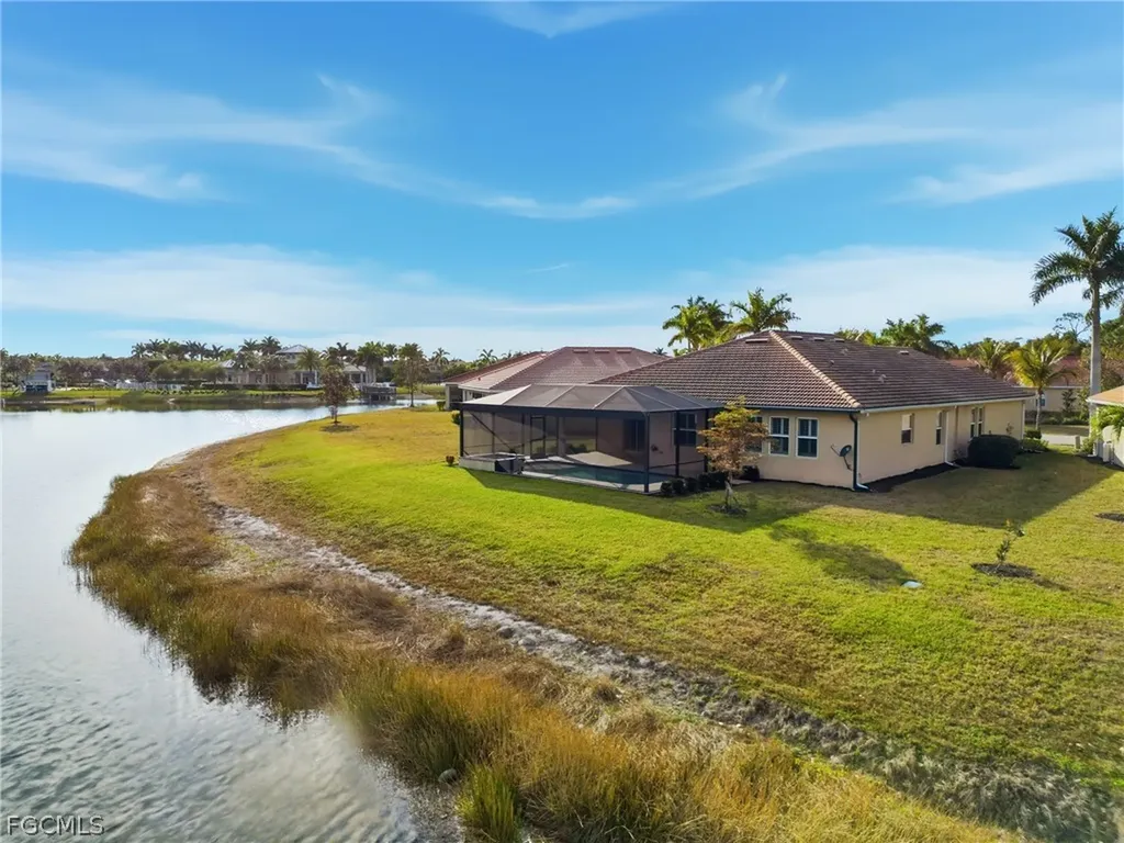 3177 Royal Gardens Avenue Fort Myers FL 33916