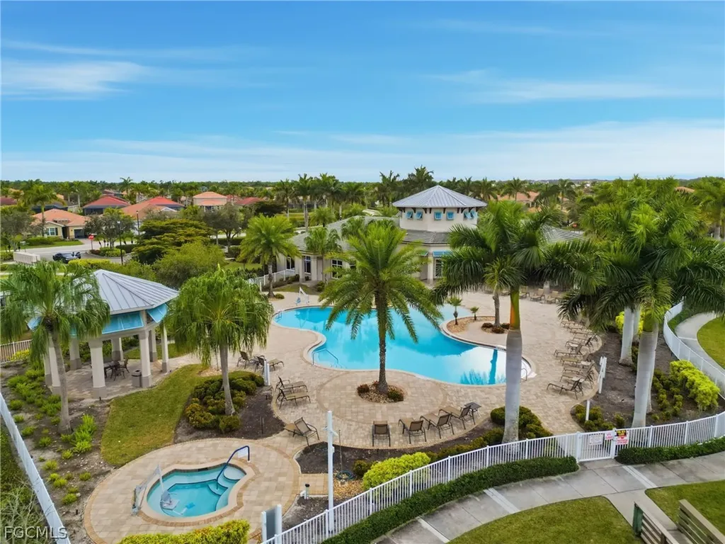 3177 Royal Gardens Avenue Fort Myers FL 33916