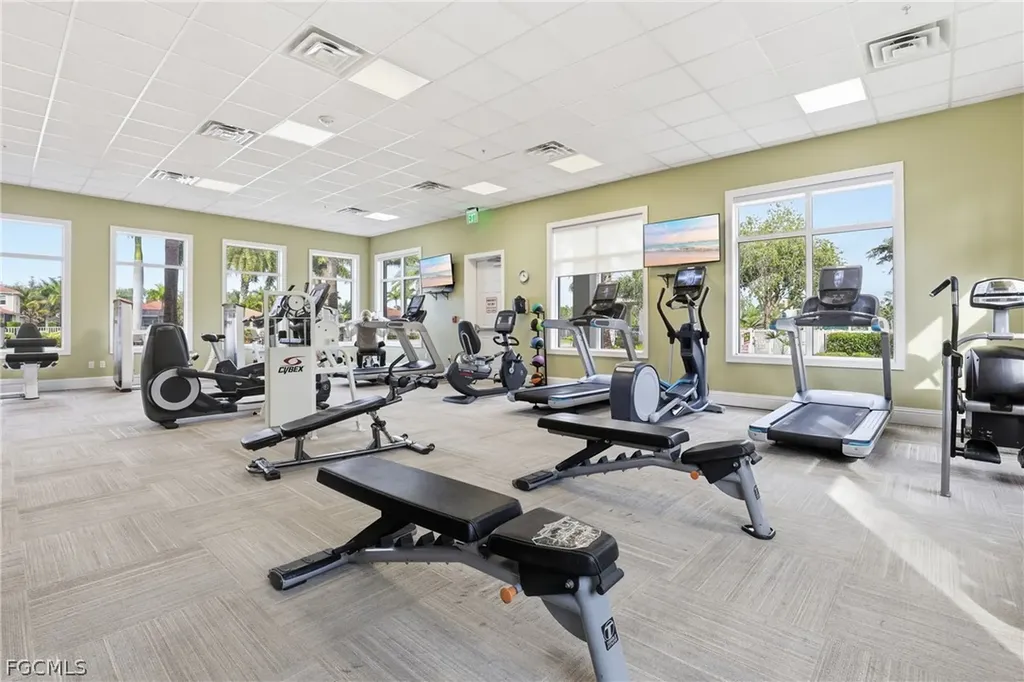3177 Royal Gardens Avenue Fort Myers FL 33916
