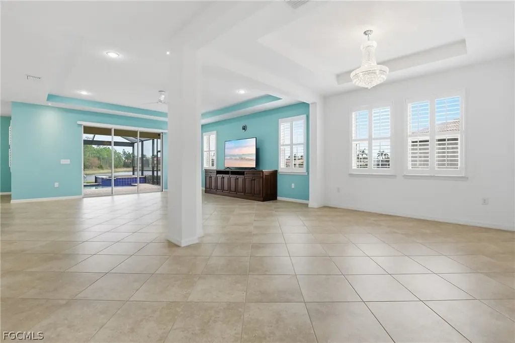 3177 Royal Gardens Avenue Fort Myers FL 33916