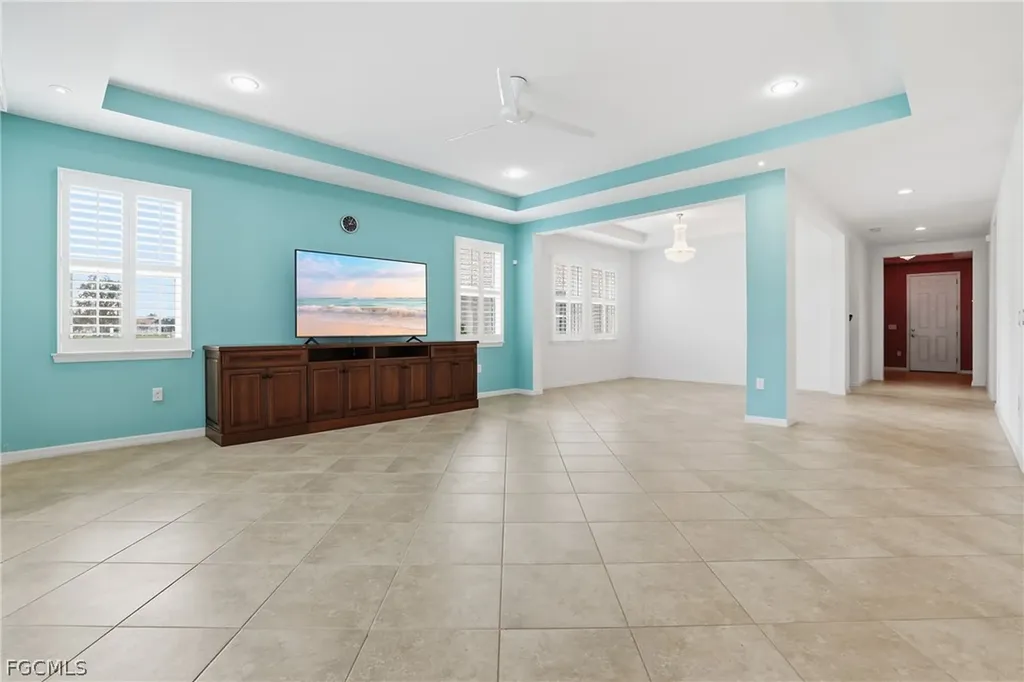 3177 Royal Gardens Avenue Fort Myers FL 33916