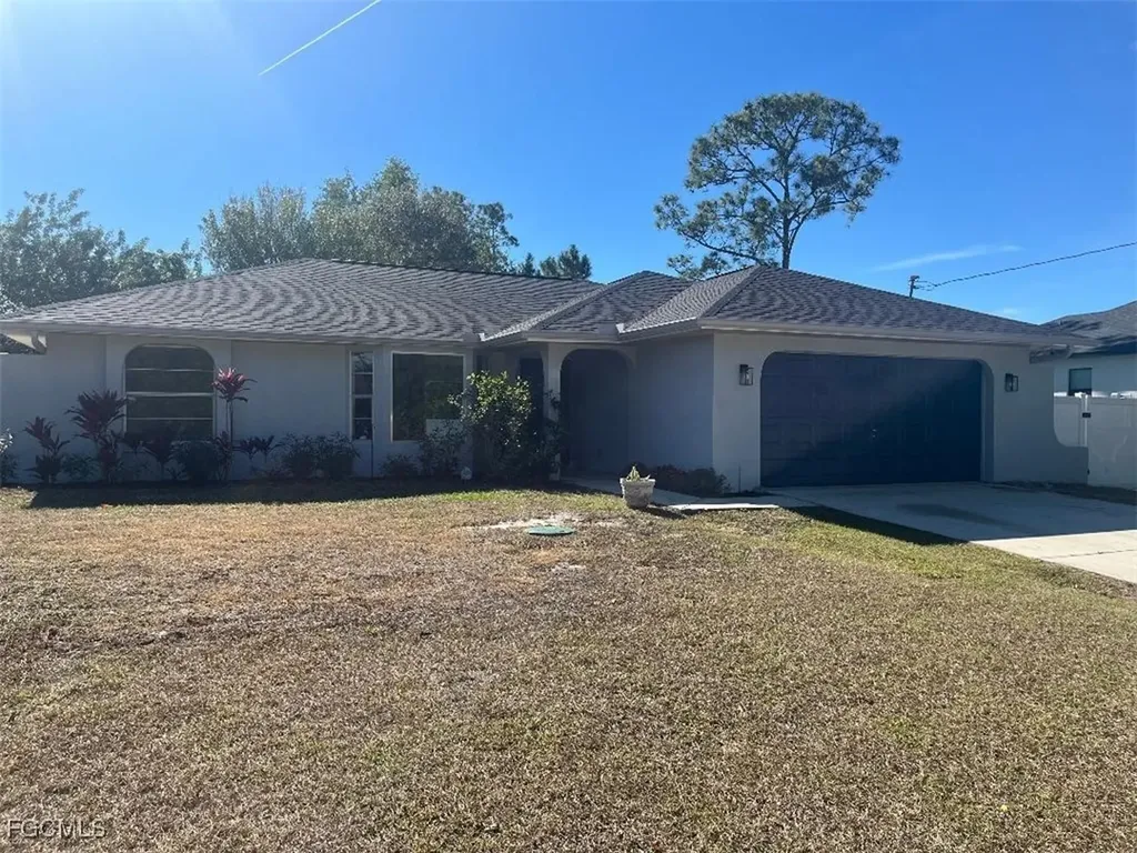 2504 E 10th Street Lehigh Acres FL 33936