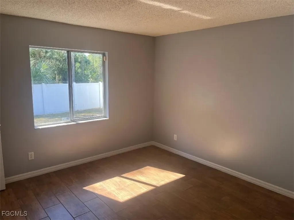 2504 E 10th Street Lehigh Acres FL 33936