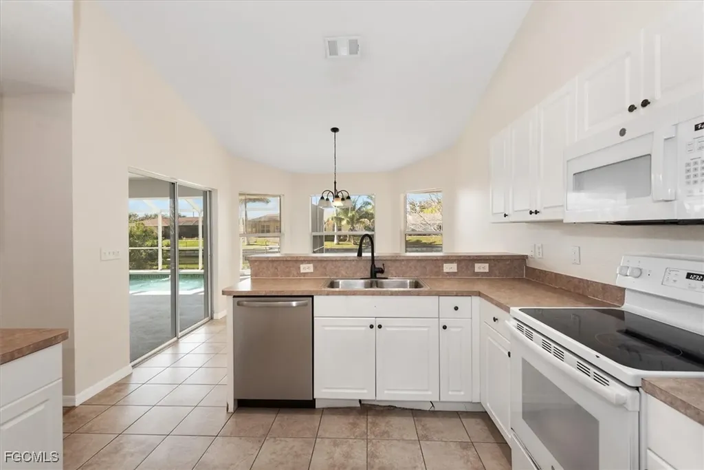 104 NE 13th Avenue Cape Coral FL 33909