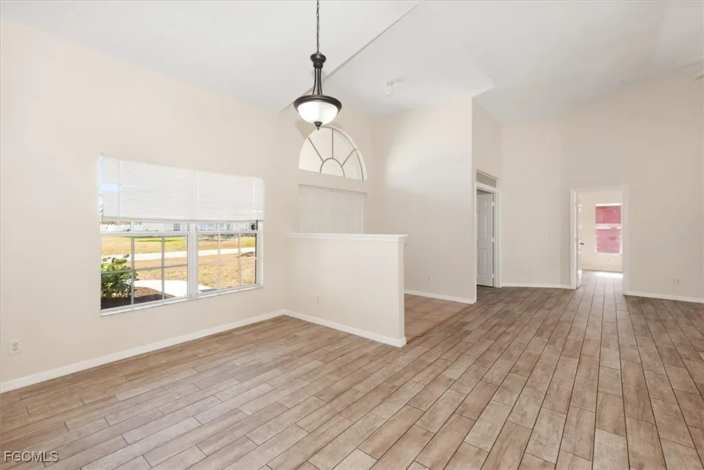 104 NE 13th Avenue Cape Coral FL 33909