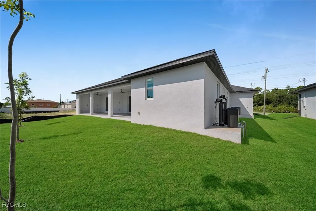 3311 Andalusia Boulevard Cape Coral FL 33909