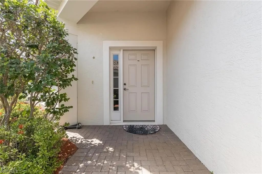10074 Oakhurst Way Fort Myers FL 33913