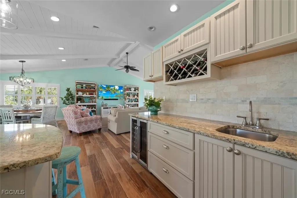 6407 Pine Avenue Sanibel FL 33957