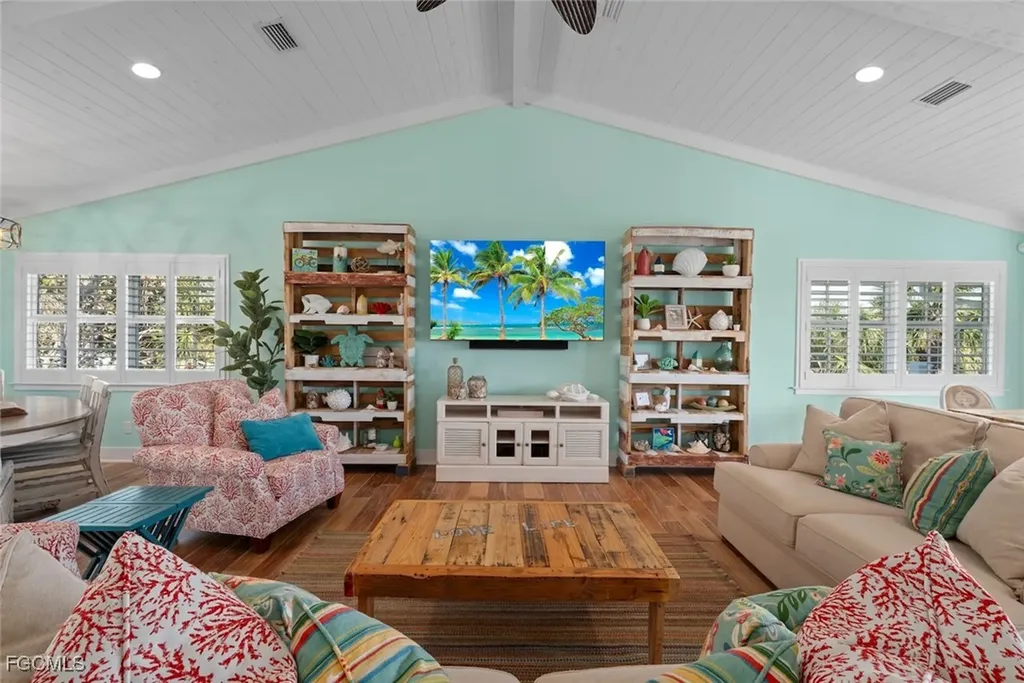 6407 Pine Avenue Sanibel FL 33957