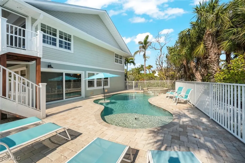 6407 Pine Avenue Sanibel FL 33957