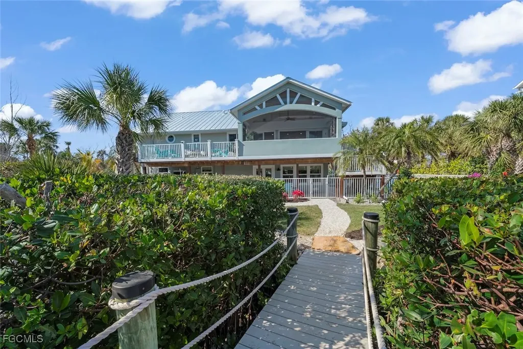6407 Pine Avenue Sanibel FL 33957