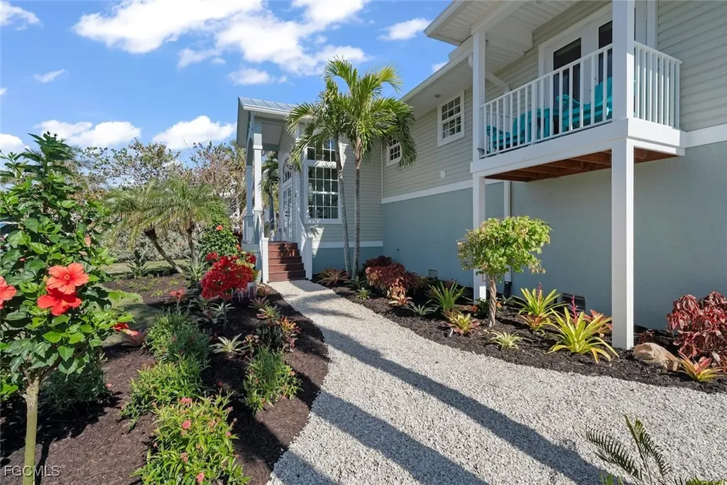6407 Pine Avenue Sanibel FL 33957
