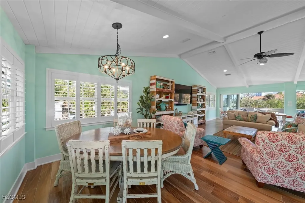6407 Pine Avenue Sanibel FL 33957