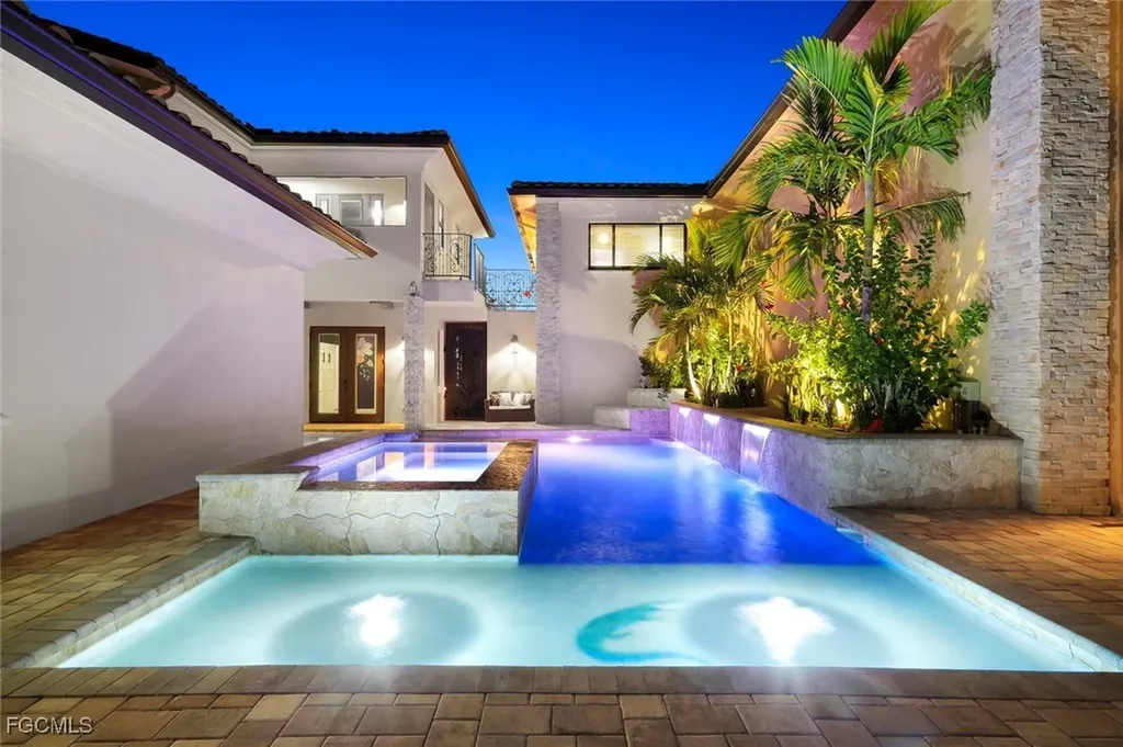 2709 NW 41st Avenue Cape Coral FL 33993