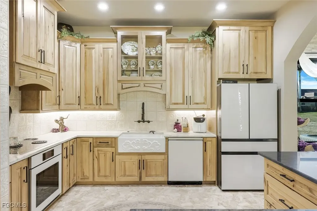 2709 NW 41st Avenue Cape Coral FL 33993