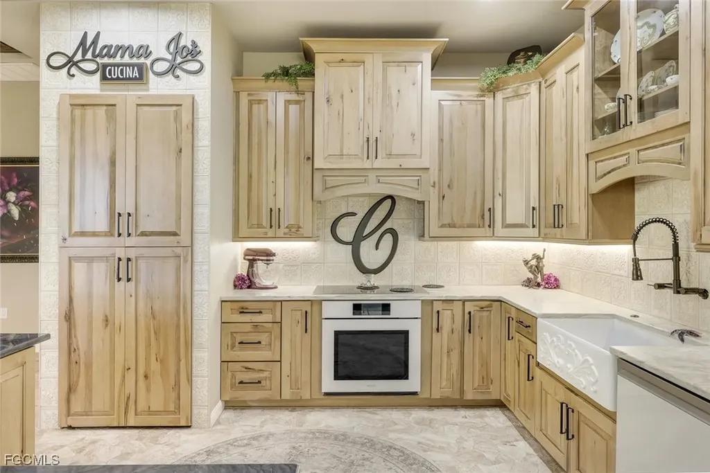 2709 NW 41st Avenue Cape Coral FL 33993
