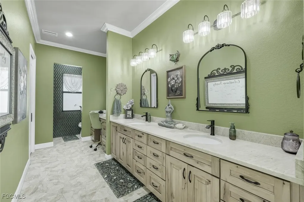 2709 NW 41st Avenue Cape Coral FL 33993