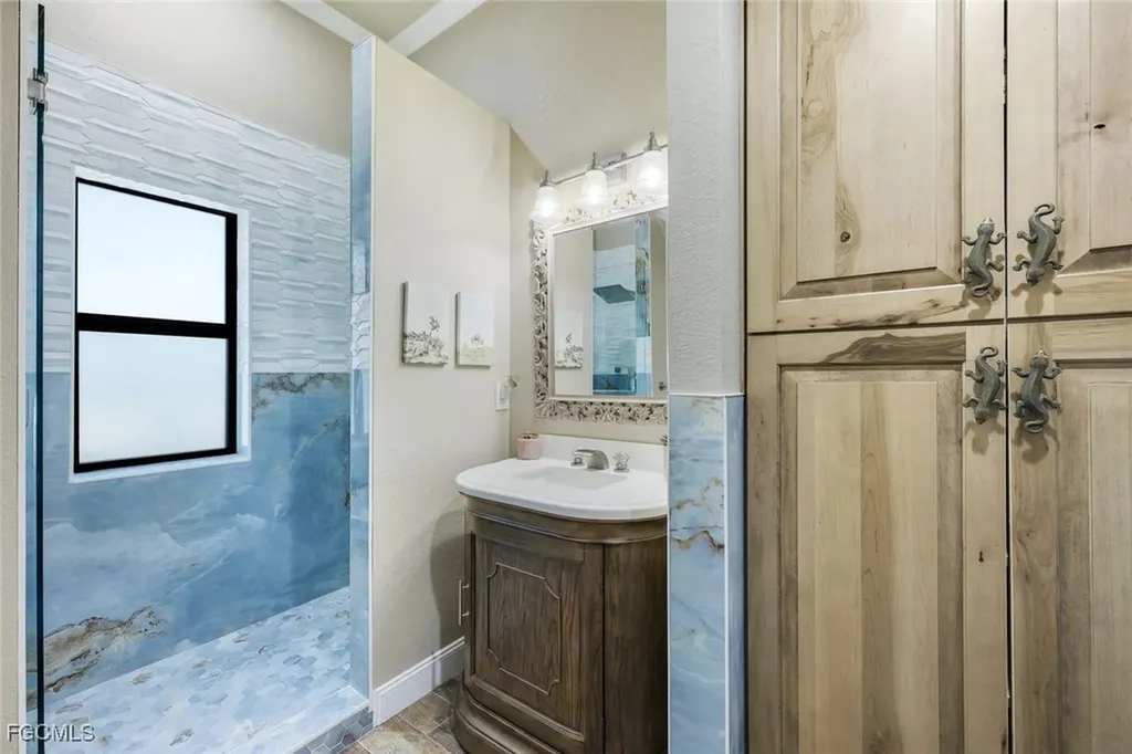 2709 NW 41st Avenue Cape Coral FL 33993