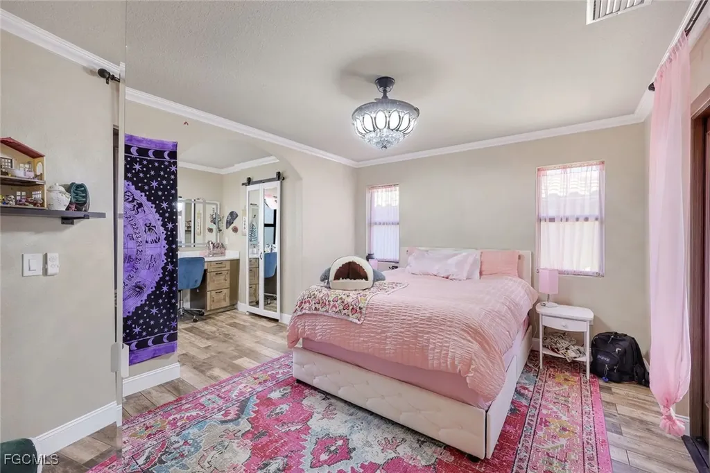 2709 NW 41st Avenue Cape Coral FL 33993