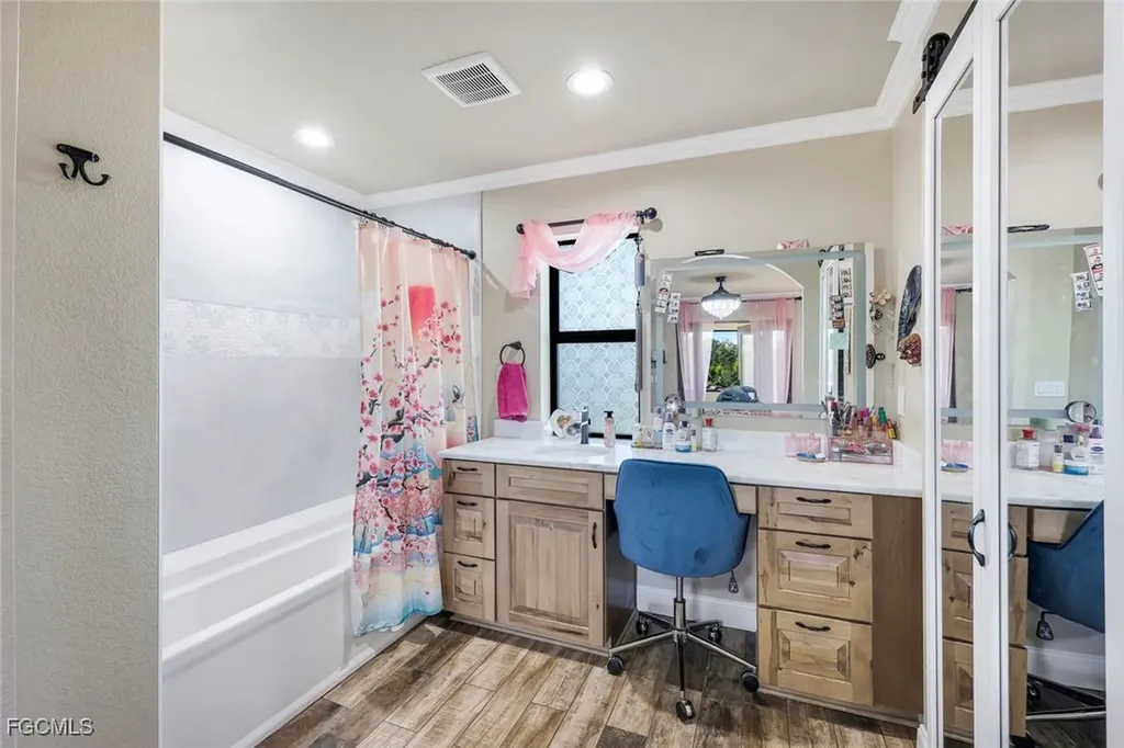 2709 NW 41st Avenue Cape Coral FL 33993