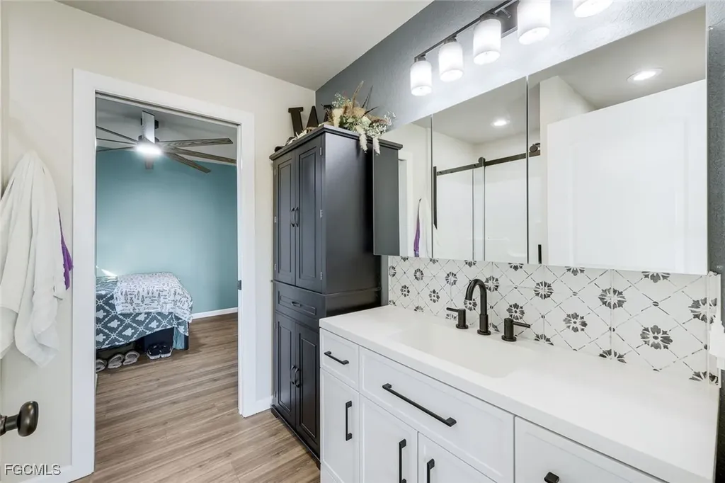 2709 NW 41st Avenue Cape Coral FL 33993