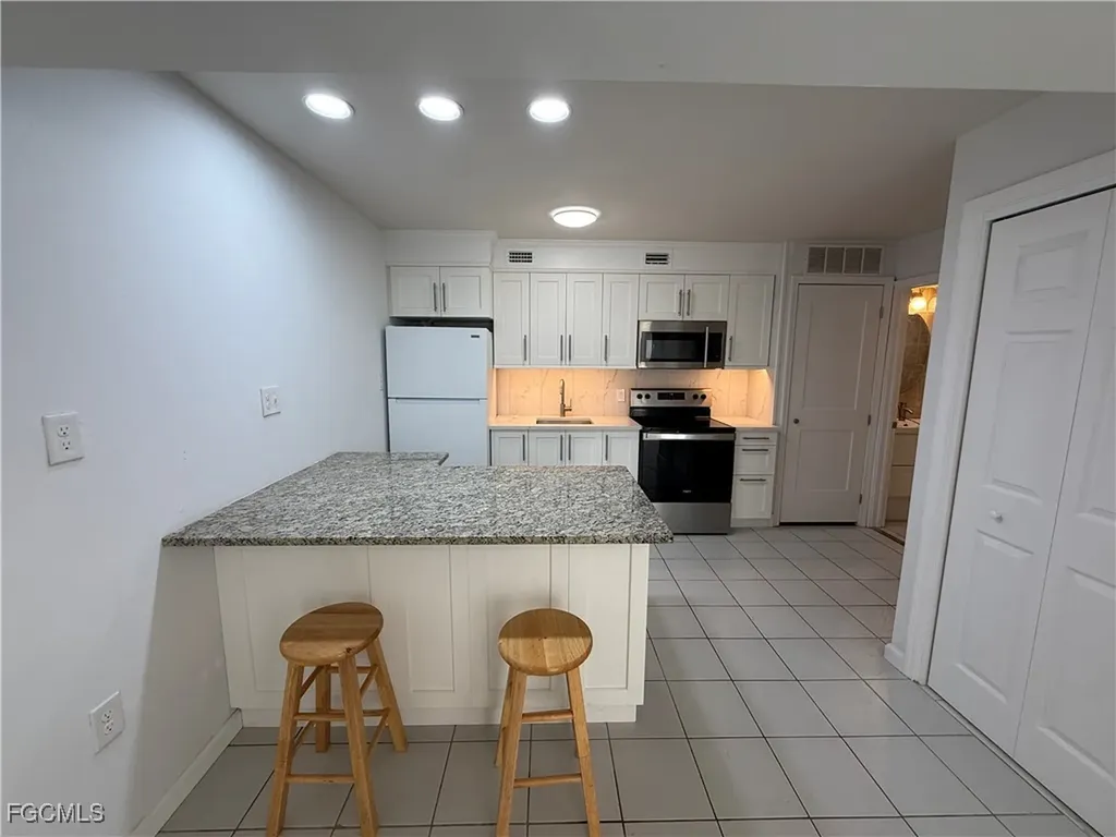 841/843 South Street Fort Myers Beach FL 33931