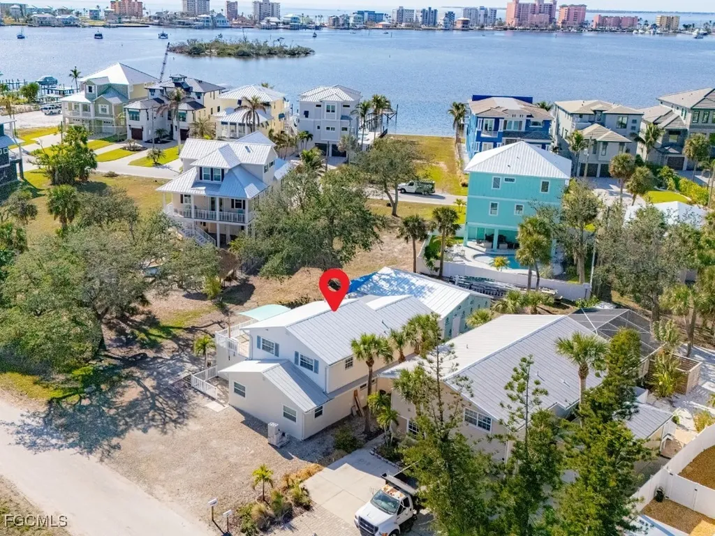 841/843 South Street Fort Myers Beach FL 33931