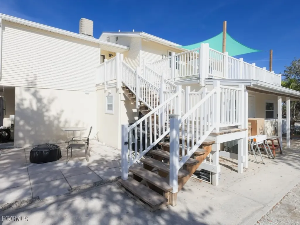 841/843 South Street Fort Myers Beach FL 33931