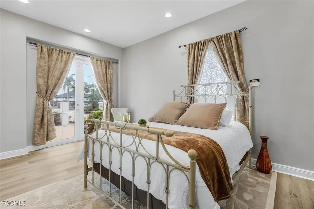 2604 Cape Coral Parkway W Cape Coral FL 33914