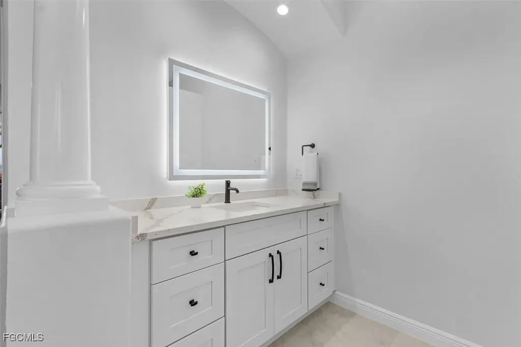 2604 Cape Coral Parkway W Cape Coral FL 33914