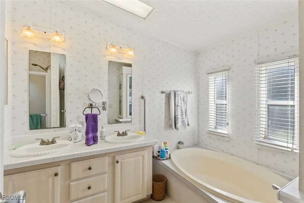 29414 Pine Villa Circle Punta Gorda FL 33982