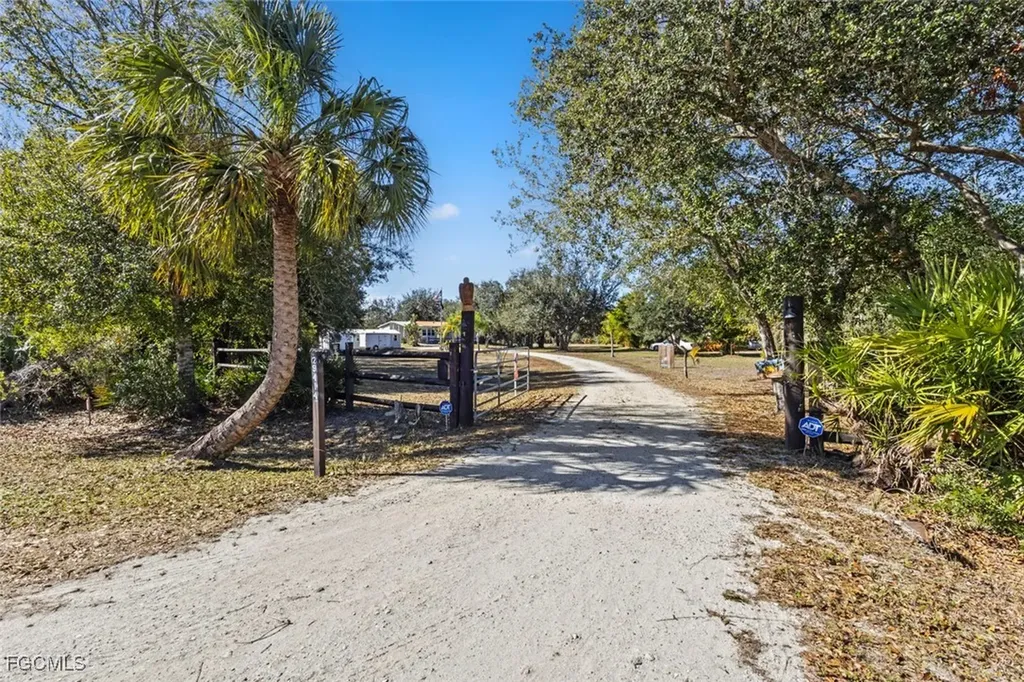 29414 Pine Villa Circle Punta Gorda FL 33982