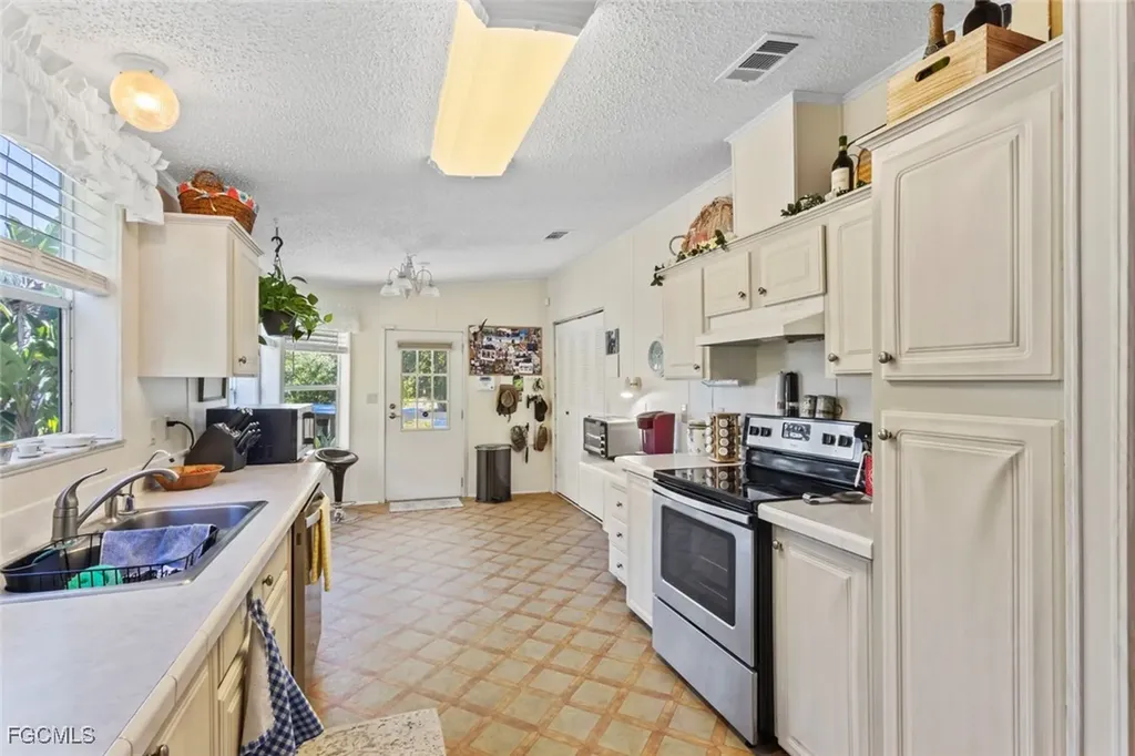 29414 Pine Villa Circle Punta Gorda FL 33982