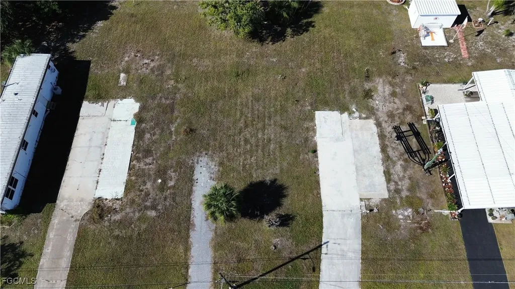 13,14,15 Erskine Drive Venice FL 34285