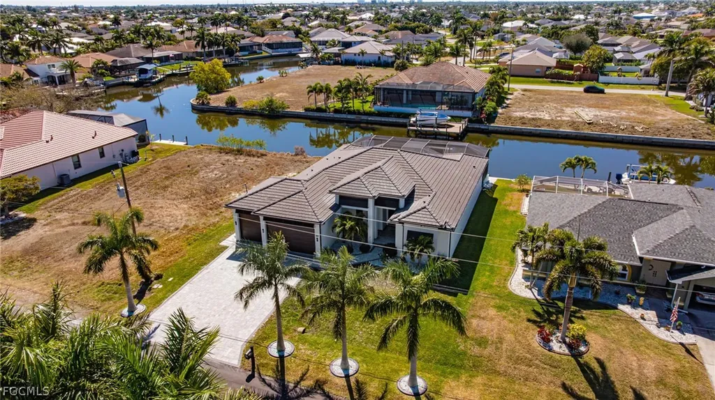 2524 SW 25th Street Cape Coral FL 33914