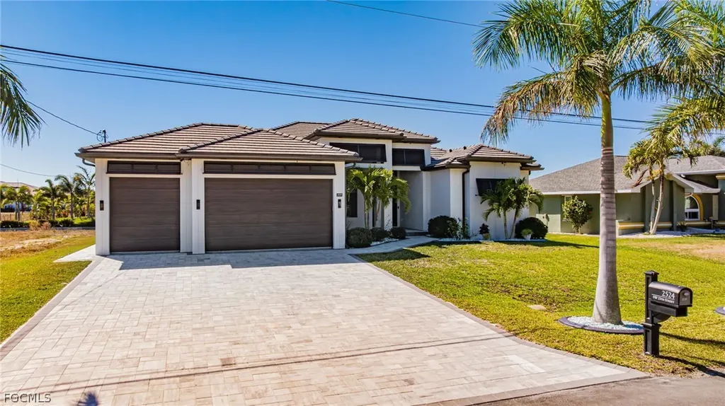 2524 SW 25th Street Cape Coral FL 33914