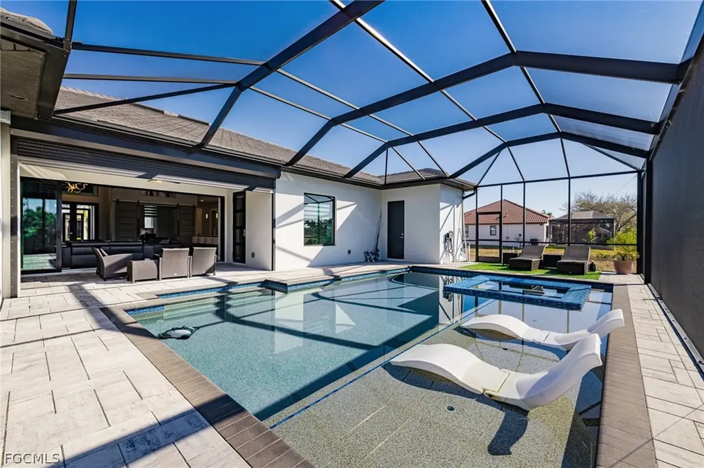 2524 SW 25th Street Cape Coral FL 33914